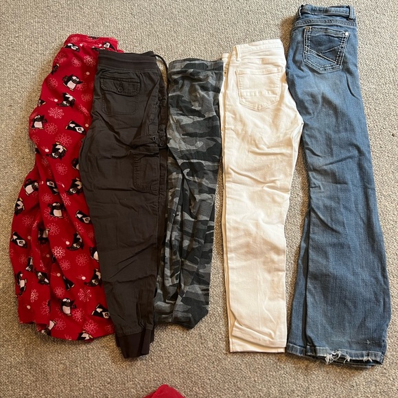 Women’s small clothing lot - Picture 5 of 11